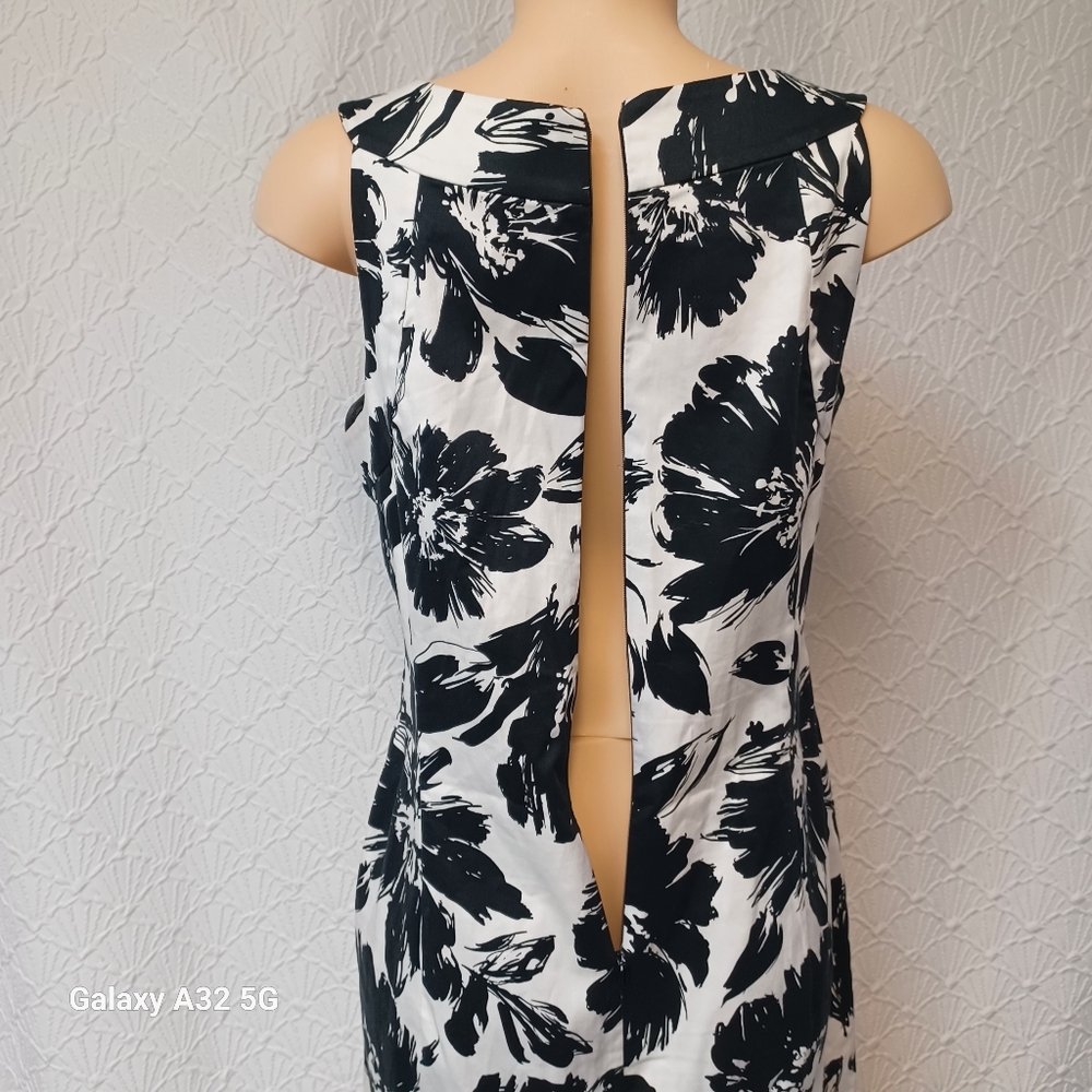 Julian Taylor Women  Size 14 Black and White Floral Midi Dress - Picture 8 of 12
